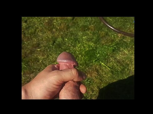 ❤️ A boazona fica com a rata rosa fodida e ejacula com um esguicho num jardim de Verão Apenas porno em pt.pornohdmega.ru